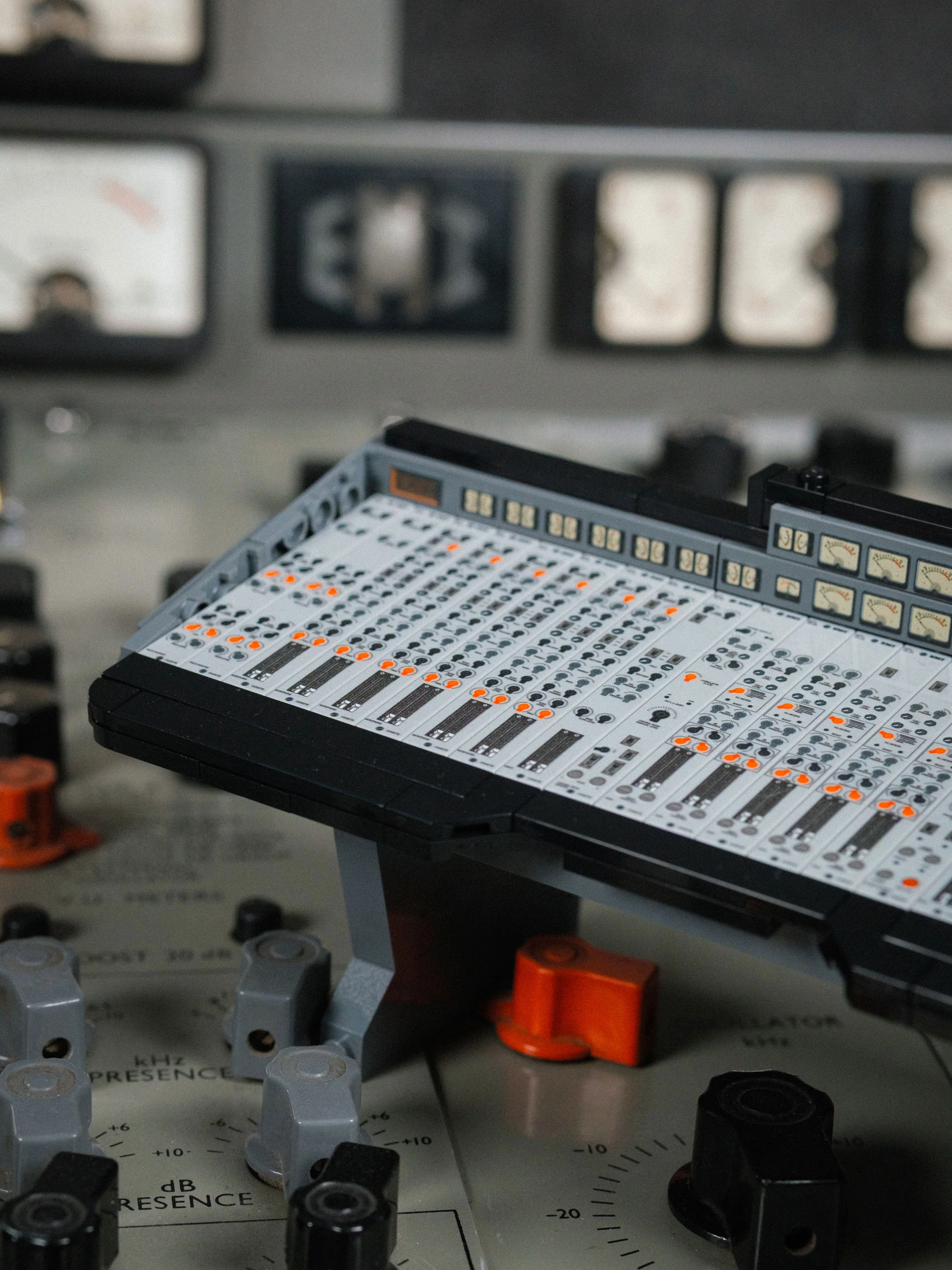 EMI TG12345 Mk I Mixing Console Custom Building Set - Image 5